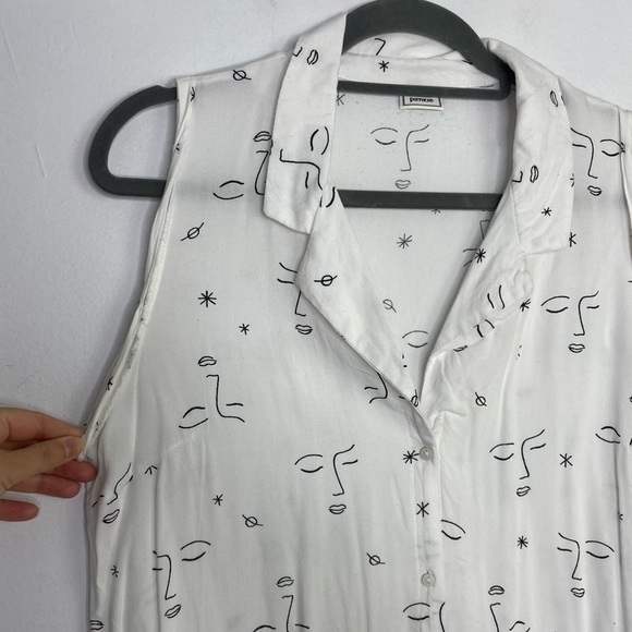 Pimkie white artsy sketch buttons down - Picture 2 of 5